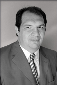 Dr. Cristian del Rosario